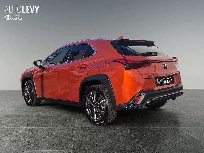 Gebraucht Lexus UX 250h Sport Line 184 PS (135 kW) 2024 Orange SUV
