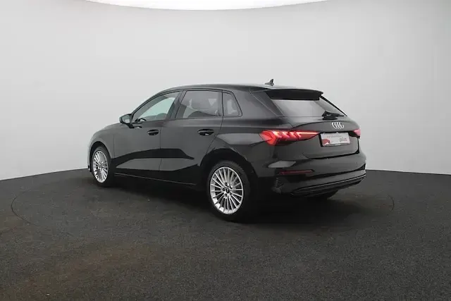 Gebraucht Audi A3 Advanced Plus 150 PS (110 kW) 2024 Brillantschwarz Limousine