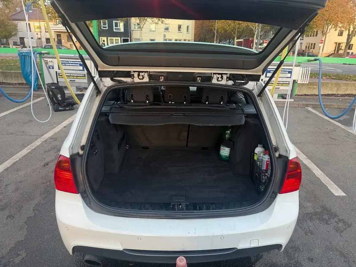 Gebraucht BMW 320 177 PS (130 kW) 2008 Weiß Kombi
