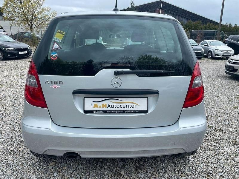 Gebraucht Mercedes A160 95 PS (69 kW) 2010 Silber Limousine