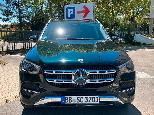 Gebraucht Mercedes GLE300 269 PS (197 kW) 2024 Grün SUV