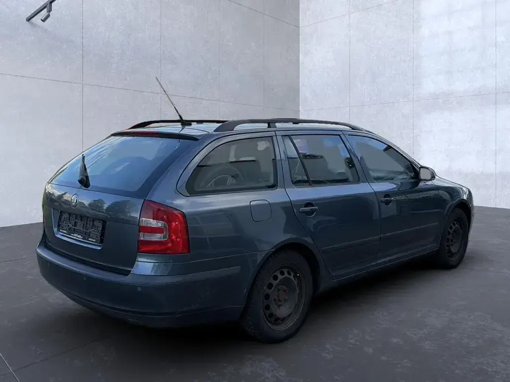 Używany Skoda Octavia Elegance 150 KM (110 kW) 2005 Szary Kombi