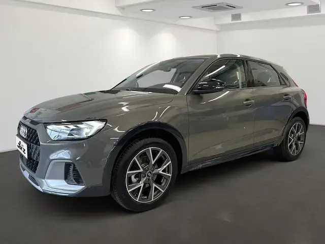 Gebraucht Audi A1 Ambiente 116 PS (85 kW) 2025 Chronosgrau metallic SUV