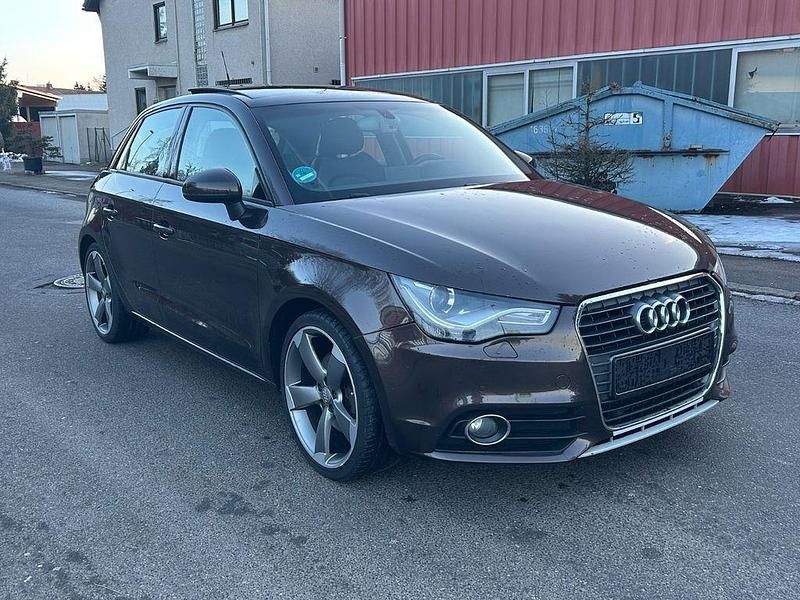 Braun Gebraucht 2012 Audi A1 Sportback Ambition Kleinwagen | 7.500 € (Guter Preis) - Bild 1/4