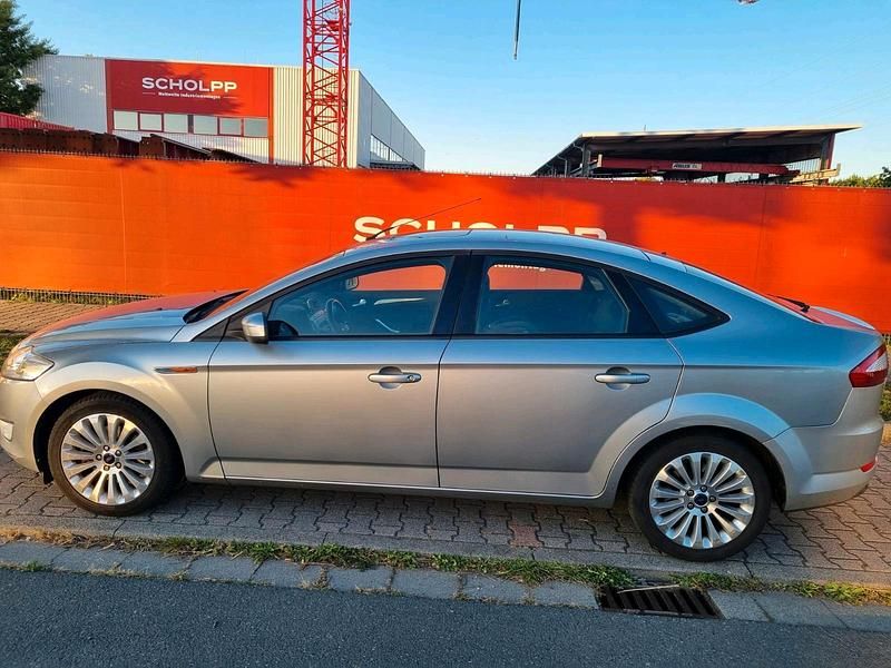 Grau Gebraucht 2007 Ford Mondeo Kleinwagen | 3.800 € (Teuer) - Bild 1/4