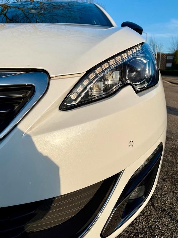 Gebraucht Peugeot 308 GT-line 150 PS (110 kW) 2015 Weiß Kombi