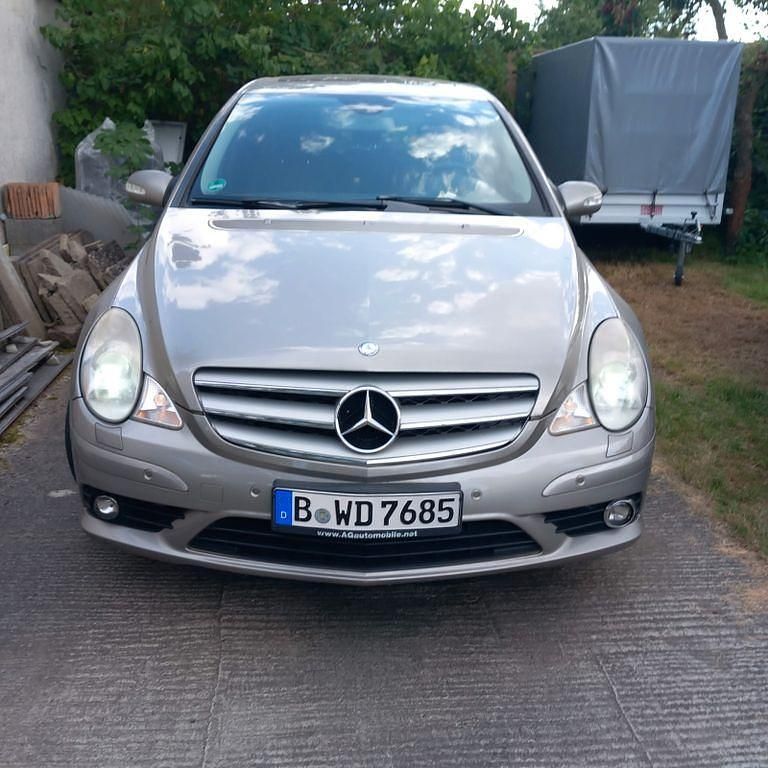 Silber Gebraucht 2007 Mercedes R320 Van / Kleinbus | 4.999 € (Superpreis) - Bild 1/4