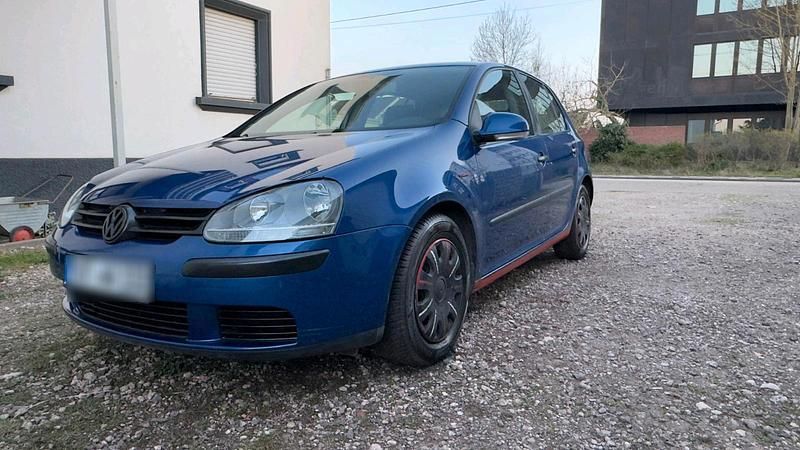 Gebraucht VW Golf IV 105 PS (77 kW) 2004 Blau Kleinwagen