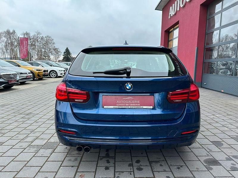 Gebraucht BMW 320 Sport Line 163 PS (119 kW) 2019 Blau Kombi