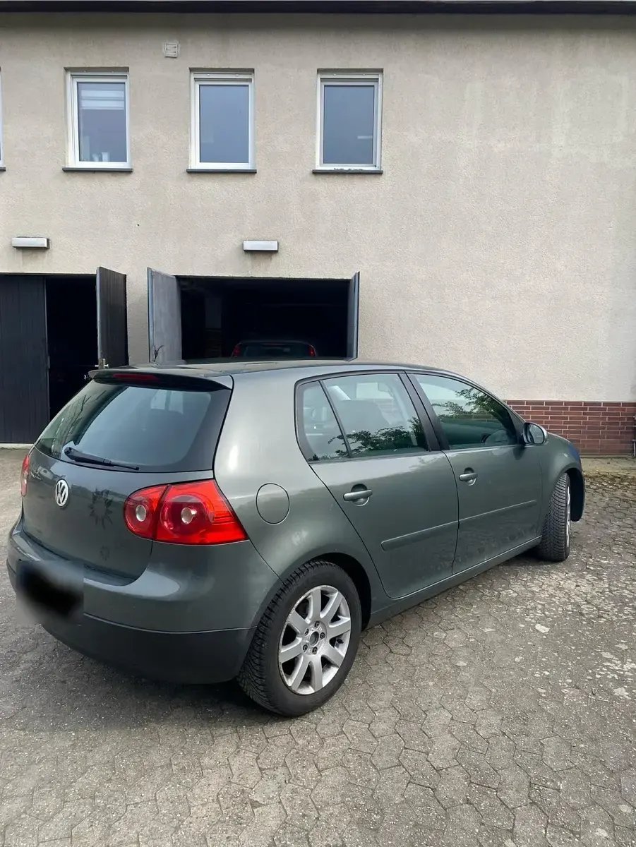 Gebraucht VW Golf V 75 PS (55 kW) 2004 Grau Kleinwagen