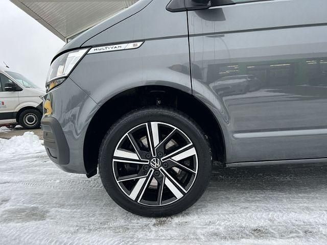 Usata VW Multivan 204 CV (150 kW) 2022 Grigio Monovolume