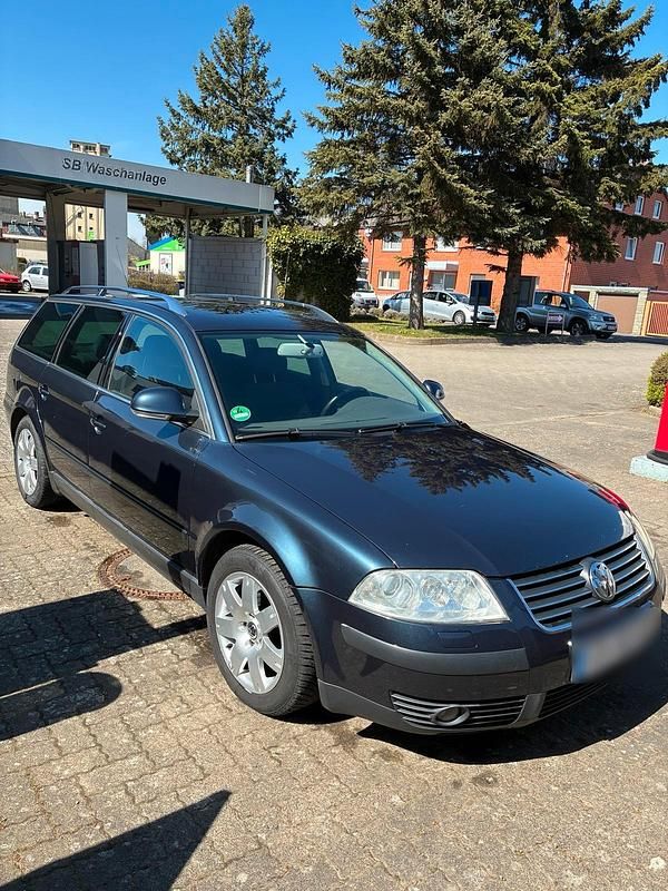 Second-hand VW Passat 130 CP (95 kW) 2004 Albastru Break