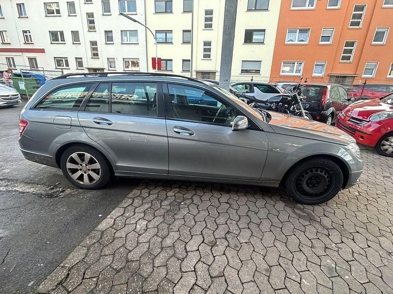 Gebraucht Mercedes C180 156 PS (114 kW) 2009 Silber Kombi