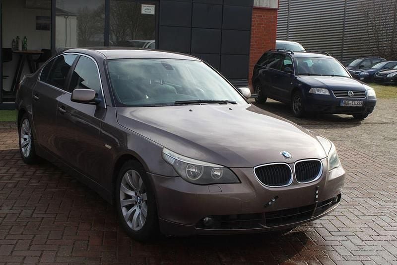 Gebraucht BMW 525 2004 Braun Limousine