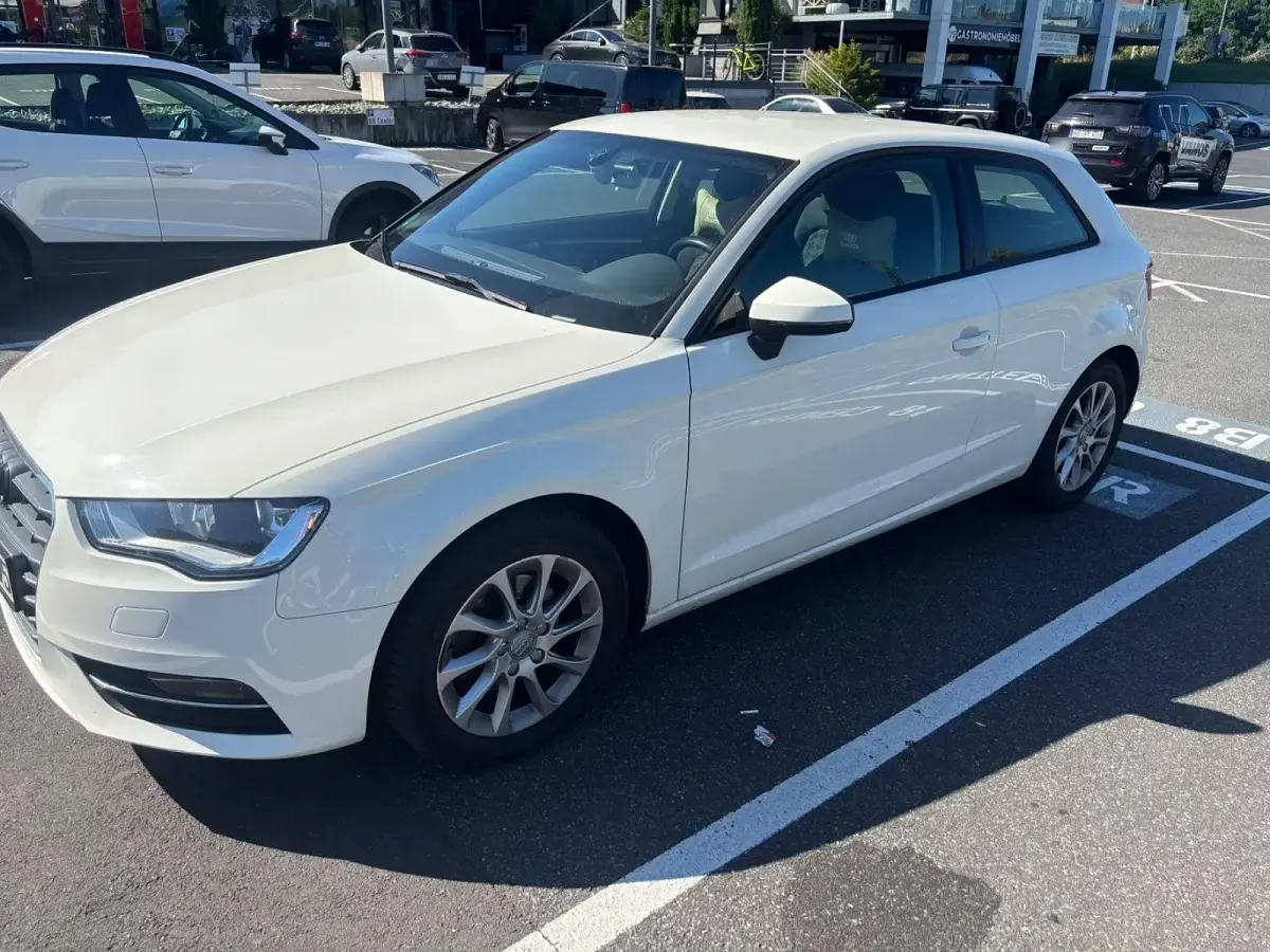 Gebraucht Audi A3 Ambiente 150 PS (110 kW) 2014 Weiß Limousine