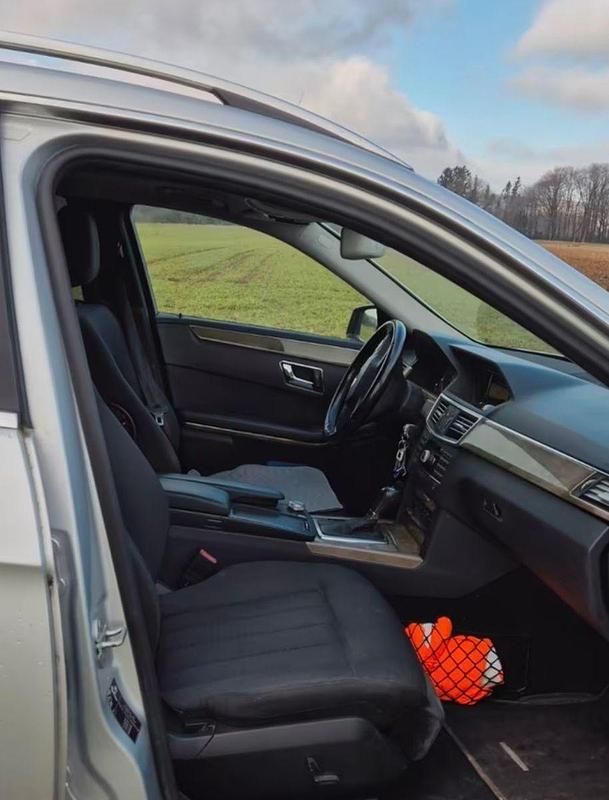 Gebraucht Mercedes E200 Elegance 136 PS (100 kW) 2010 Silber Kombi