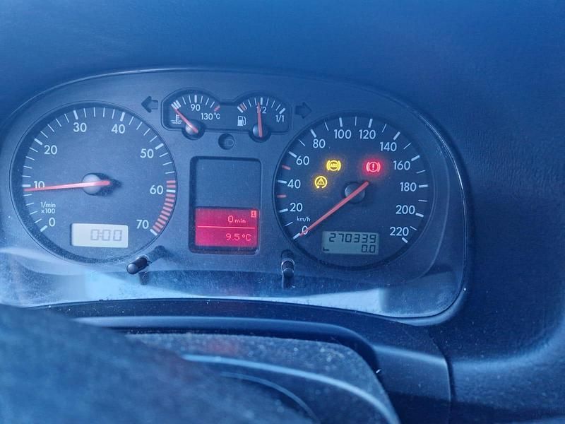 Gebraucht VW Golf IV 75 PS (55 kW) 2003 Schwarz Kleinwagen