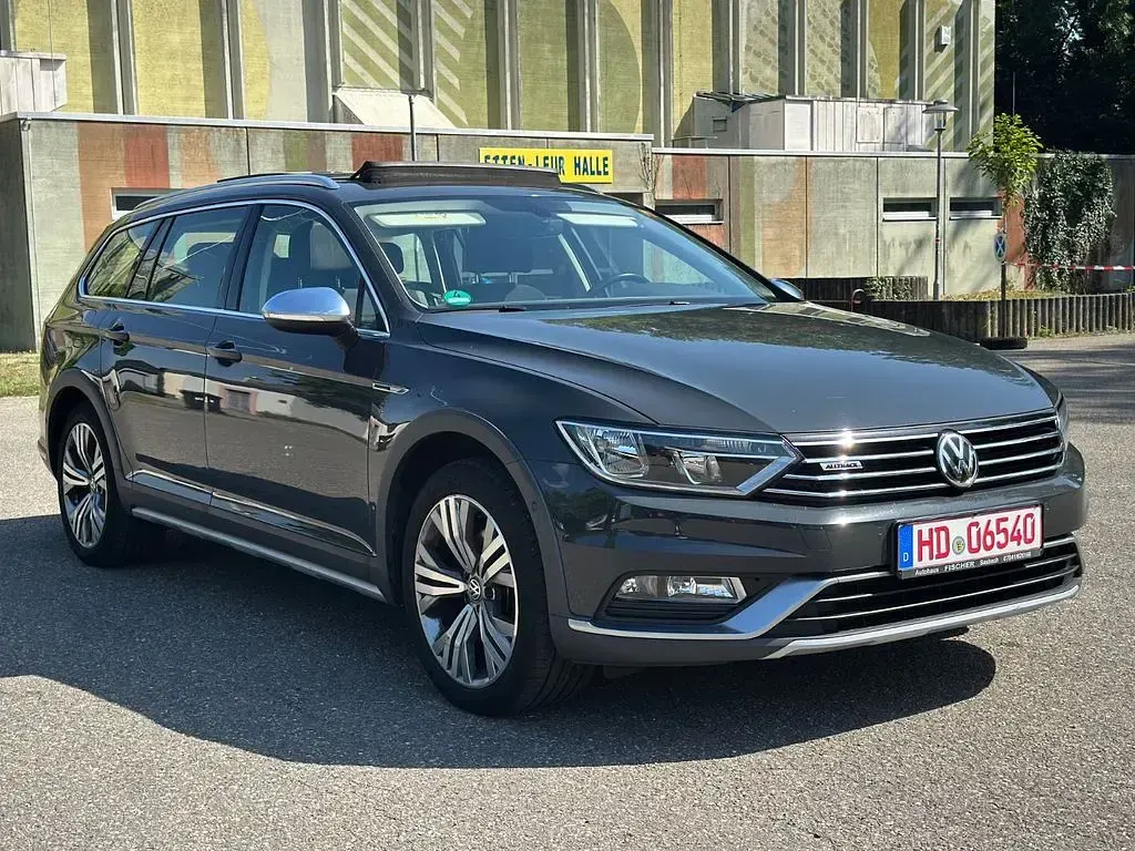 Gebraucht VW Passat Alltrack 190 PS (139 kW) 2018 Grau Kombi