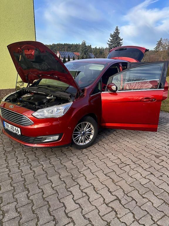 Rot Gebraucht 2015 Ford C-MAX Titanium Van / Kleinbus | 10.999 € (Etwas zu teuer) - Bild 1/4