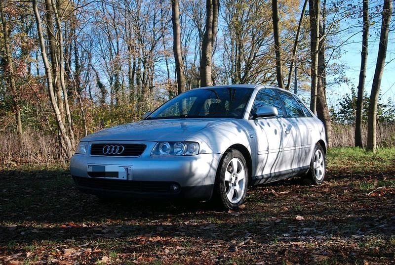 Silber Gebraucht 2002 Audi A3 Basis Kleinwagen | 1.400 € (Fairer Preis) - Bild 1/4