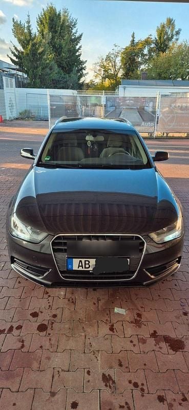 Grau Gebraucht 2014 Audi A4 Ambition Kombi | 7.800 € (Superpreis) - Bild 1/4