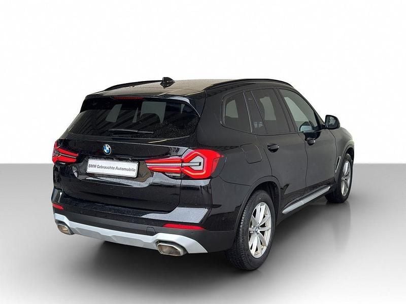 Gebraucht BMW X3 Sport Line 184 PS (135 kW) 2023 Schwarz SUV