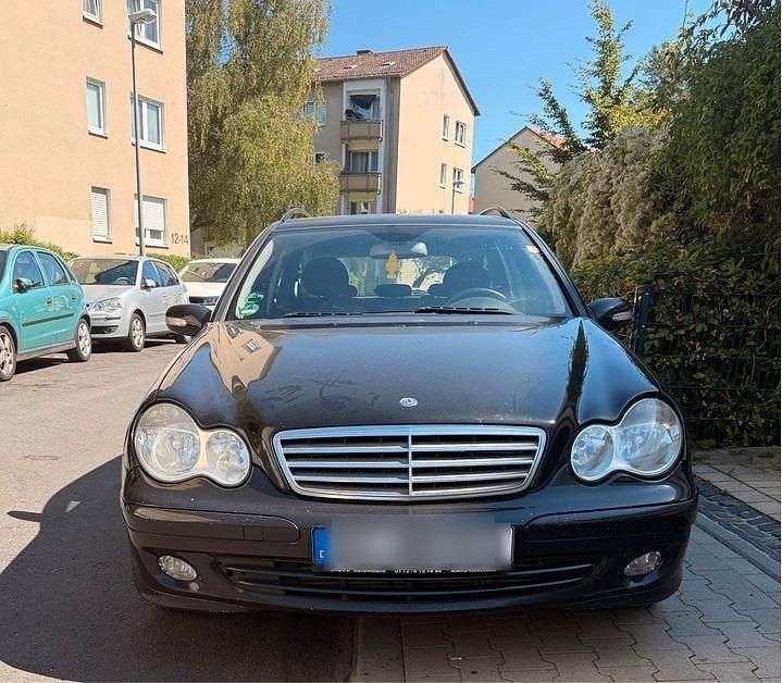 Schwarz Gebraucht 2005 Mercedes C200 Kombi | 2.400 € - Bild 1/4