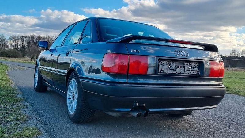 Usado Audi 80 Performance 150 HP (110 kW) 1993 Roxo Sedan