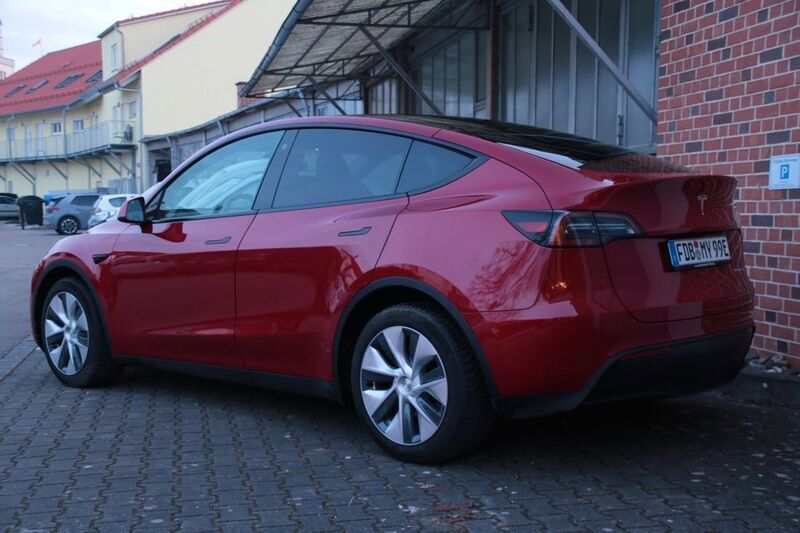 Gebraucht Tesla Model Y Long Range AWD 378 kW (514 PS) 2022 Redmulticoat SUV