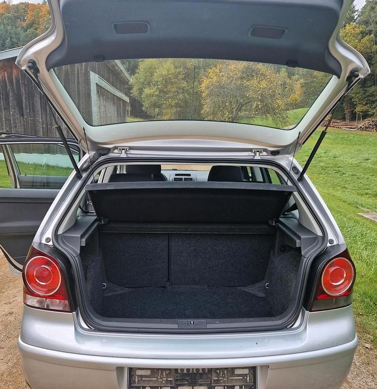 Gebraucht VW Polo 80 PS (58 kW) 2006 Silber Kleinwagen