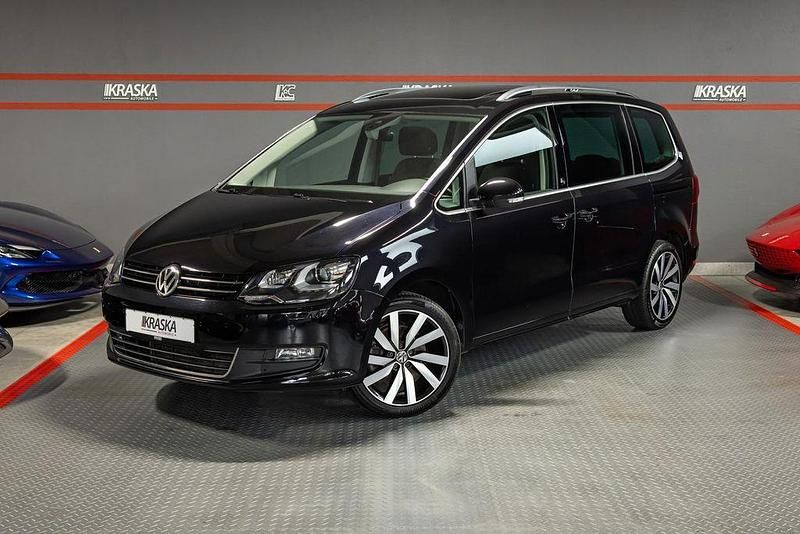 Deep black perleffekt Gebraucht 2017 VW Sharan Sound Van / Kleinbus | 28.950 € (Teuer) - Bild 1/4