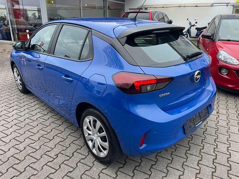 Używany Opel Corsa Edition 101 KM (74 kW) 2022 Niebieski Sedan/Limuzyna
