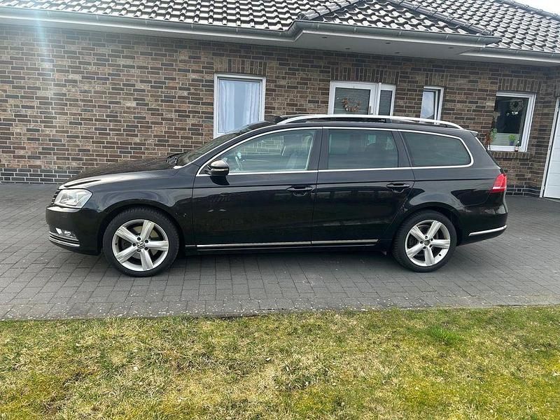 Gebraucht VW Passat Highline 239 PS (175 kW) 2014 Schwarz Limousine