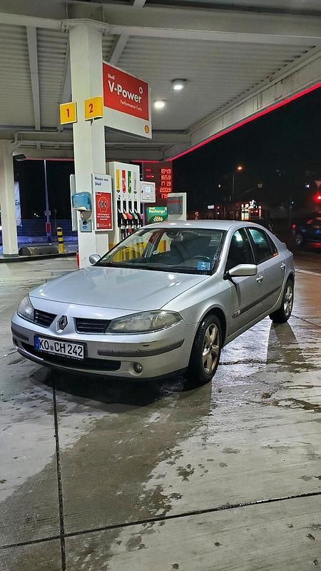 Silber Gebraucht 2005 Renault Laguna II Limousine | 1.500 € (Guter Preis) - Bild 1/4