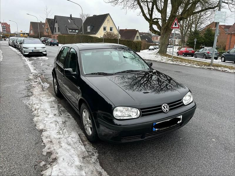 Gebraucht VW Golf IV 75 PS (55 kW) 2002 Schwarz Kleinwagen