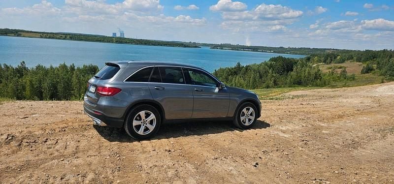 Gebraucht Mercedes GLC250 204 PS (150 kW) 2017 Grau SUV