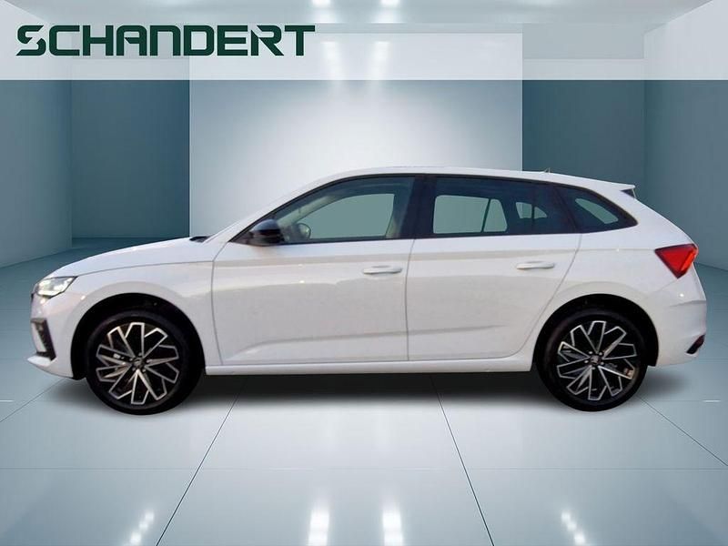 Neu Skoda Scala Selection 150 PS (110 kW) 2025 Moonweiss metallic Kleinwagen