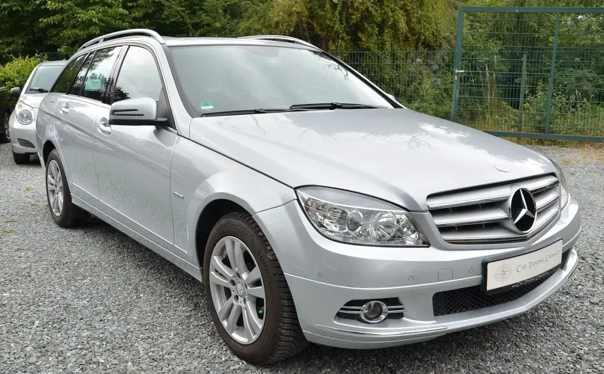 Gebraucht Mercedes C180 156 PS (114 kW) 2010 Silber Kombi