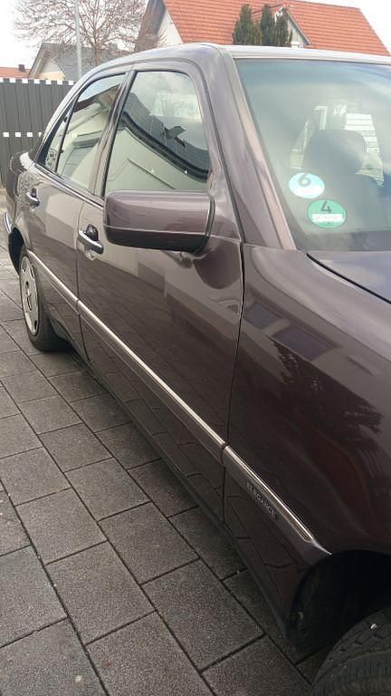 Gebraucht Mercedes C180 Elegance 122 PS (89 kW) 1994 Braun Limousine