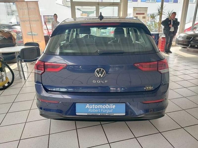 Gebraucht VW Golf VIII 150 PS (110 kW) 2020 Atlantic blue (metallic) Limousine