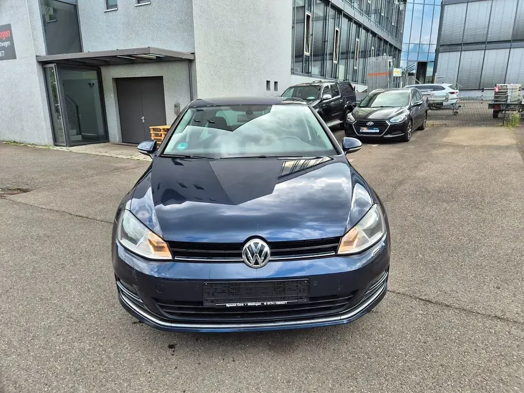 Gebraucht VW Golf VII LOUNGE 110 PS (80 kW) 2015 Blau Limousine