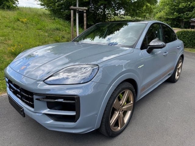 Neu Porsche Cayenne 470 PS (345 kW) 2025 Grau SUV
