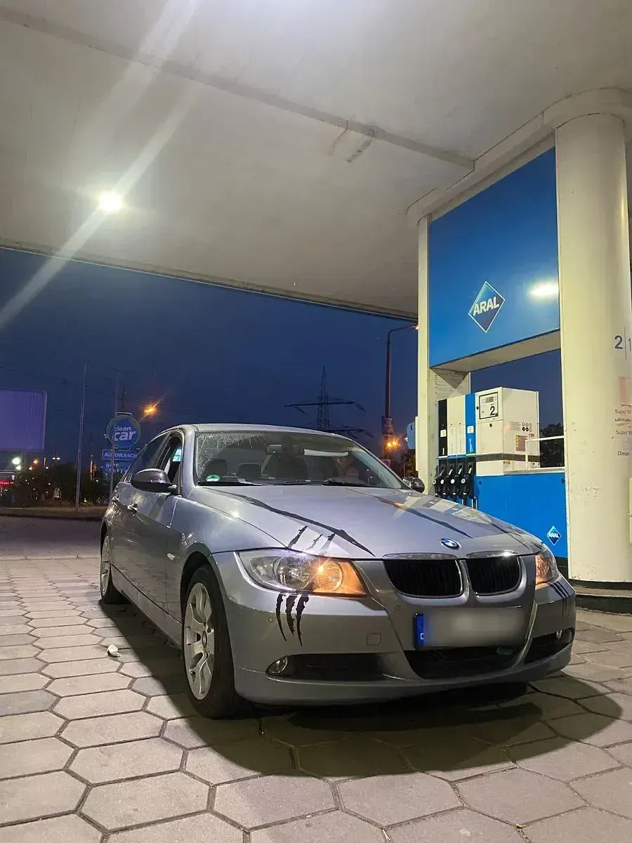Gebraucht BMW 318 143 PS (105 kW) 2006 Grau Limousine