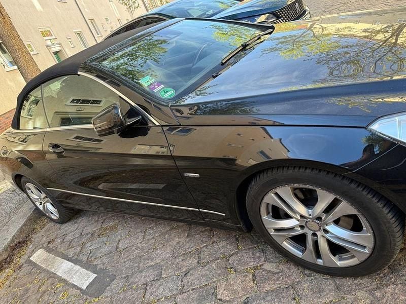 Usata Mercedes E250 Elegance 204 CV (150 kW) 2010 Nero Cabrio