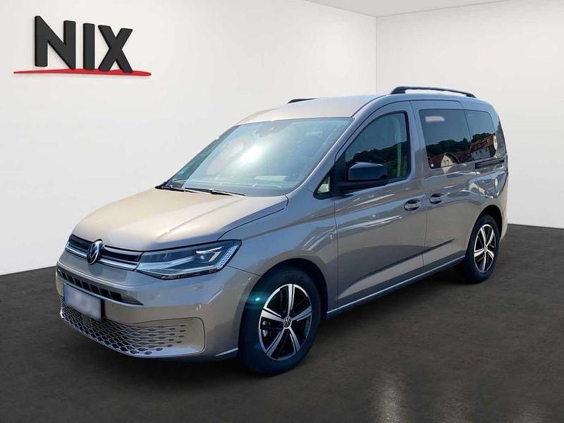 Gebraucht VW Caddy Life 122 PS (89 kW) 2024 Mojave beige metallic Van / Kleinbus