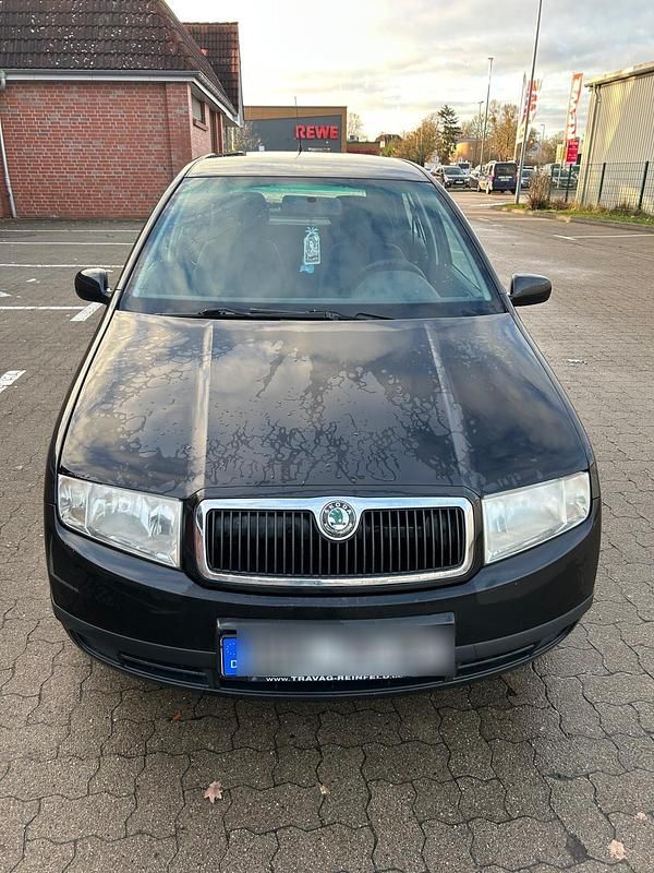 Schwarz Gebraucht 2004 Skoda Fabia Kleinwagen | 1.250 € (Guter Preis) - Bild 1/4