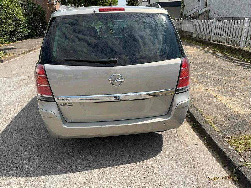 Gold Gebraucht 2006 Opel Zafira Van / Kleinbus | 2.000 € (Guter Preis) - Bild 1/4