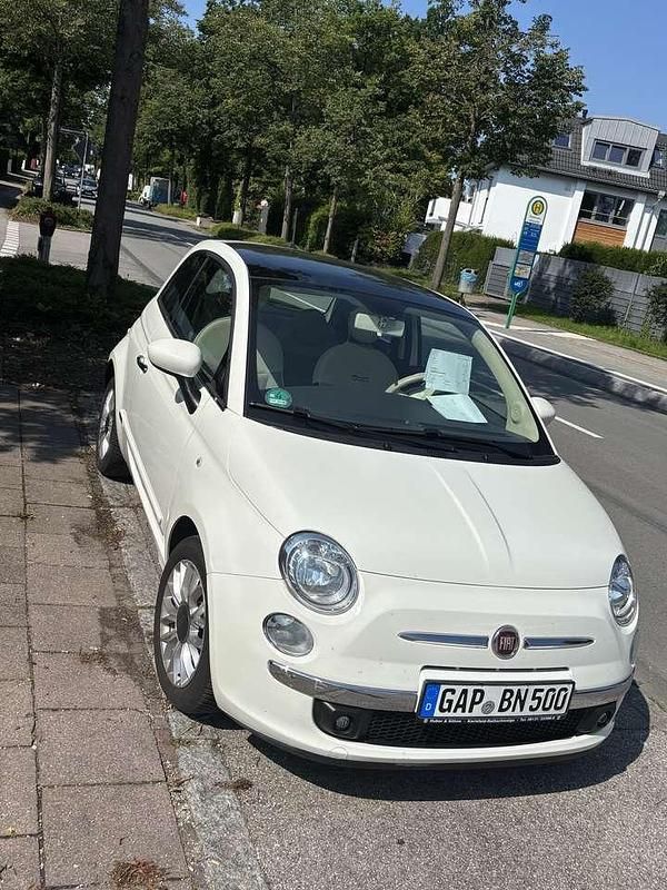Beige Gebraucht 2015 Fiat 500 Lounge Limousine | 8.900 € (Fairer Preis) - Bild 1/4