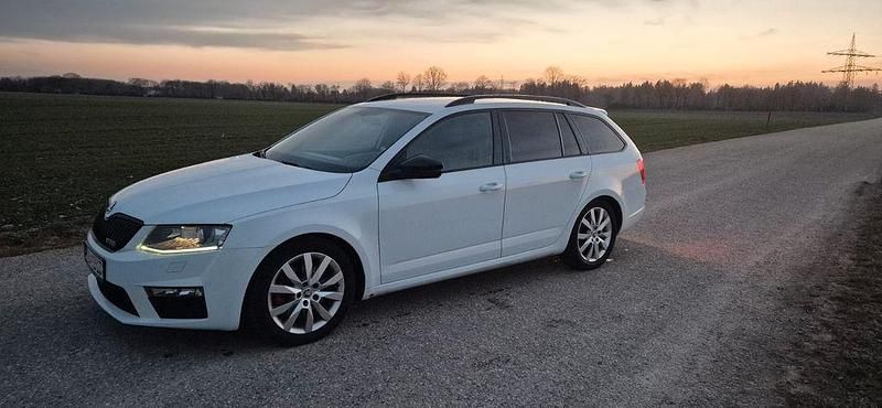 Gebraucht Skoda Octavia RS 184 PS (135 kW) 2016 Weiß Kleinwagen