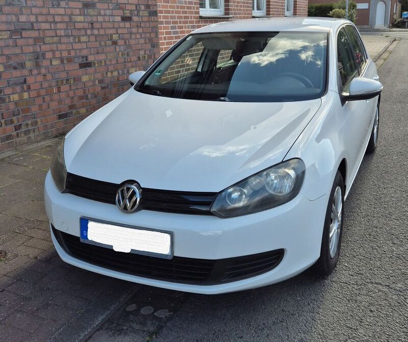 Weiß Gebraucht 2009 VW Golf VI Trendline Limousine | 4.800 € (Fairer Preis) - Bild 1/4